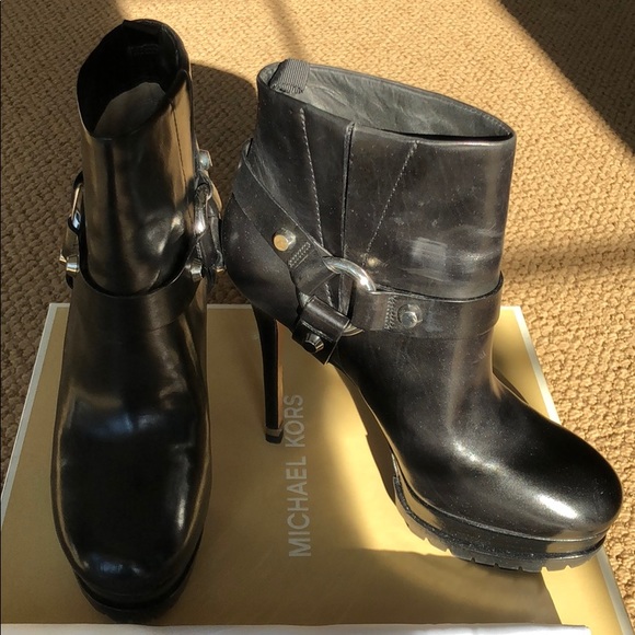 Leather booties - Picture 2 of 6